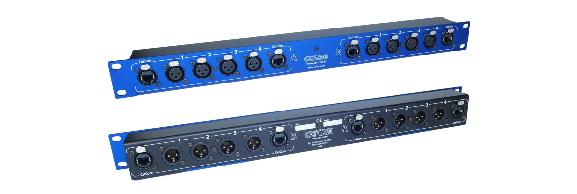 blaue Stagebox für Rack, zwei Universes, XLR auf Ethercon / Cat, Link output