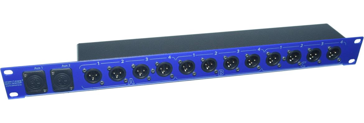 blaue Stagebox für Rack, zwei Universes, XLR auf Ethercon / Cat, Link output